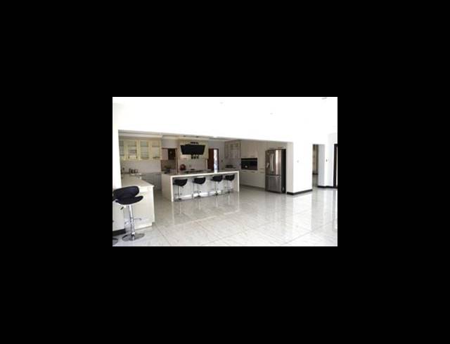 5 BEDROOM FREEHOLD FOR SALE IN HELDERWYK